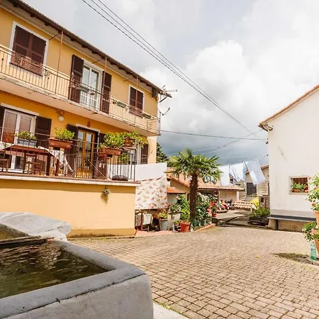 The Terrace Of Cerese-private Parking And Garden