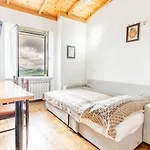 The Terrace Of Cerese-private Parking And Garden Semesterbostad