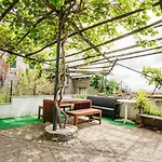 Semesterbostad The Terrace Of Cerese-private Parking And Garden *