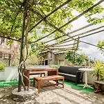 Semesterbostad The Terrace Of Cerese-private Parking And Garden Vallebuona